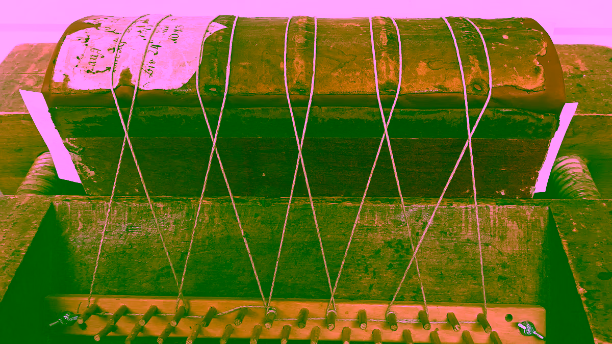 Aufgesetzter alter Rücken auf das neue Leder.